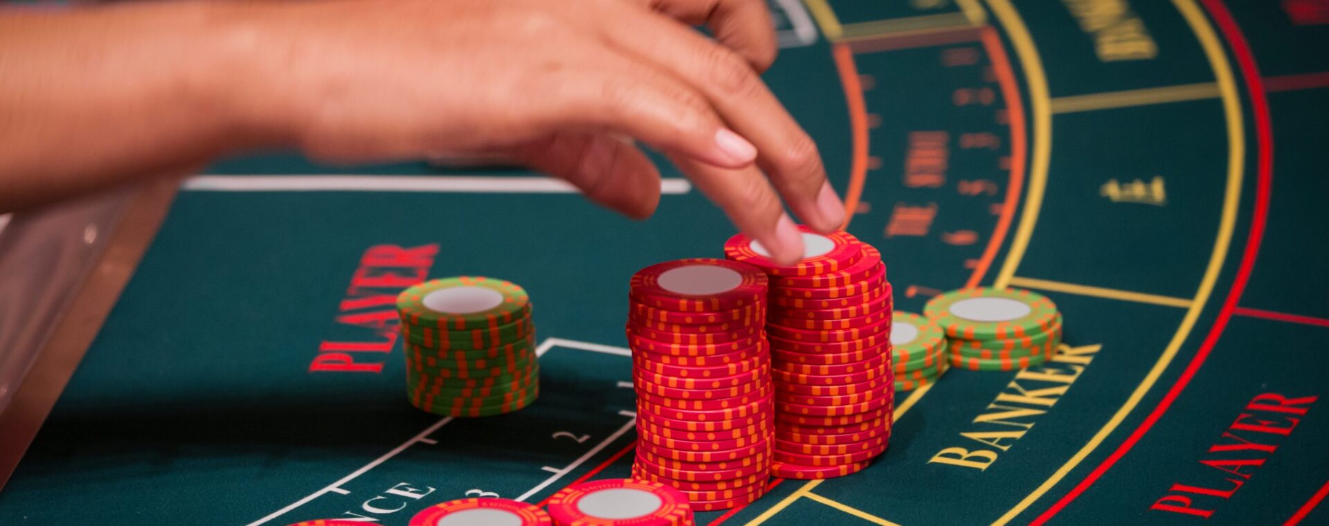 Permainan-Kasino-Online-Langsung-Bertaruh-Dengan-Dealer-Nyata
